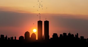 New,York,Skyline,Silhouette,With,Twin,Towers,And,Birds,Flying